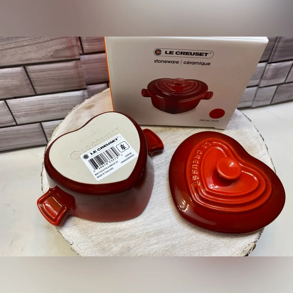 Le Creuset ❤️Cerise Red Petite Heart Casserole Mini Cocotte Ramekin NIB